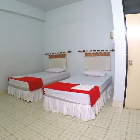 Fame pensión Chumphon Exterior foto
